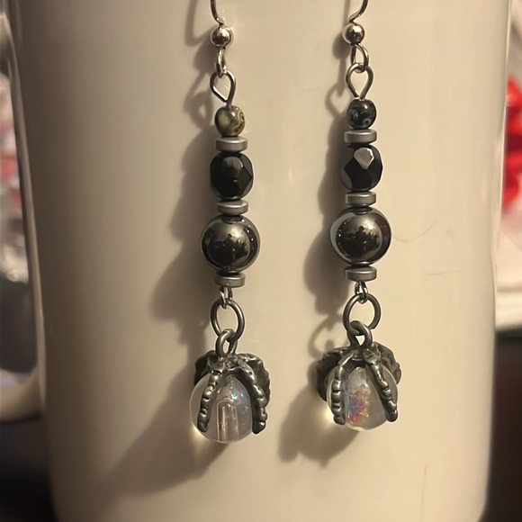 Hand crafted Dragon claw hematite earrings - Picture 1 of 12